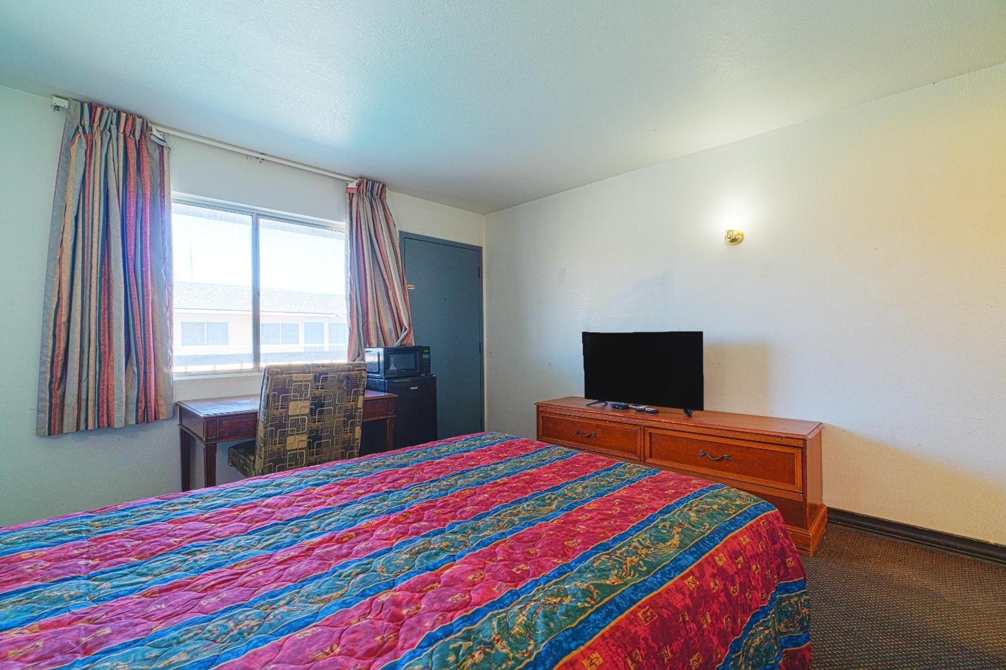 Castle Inn & Suites By Oyo Chickasha Dış mekan fotoğraf
