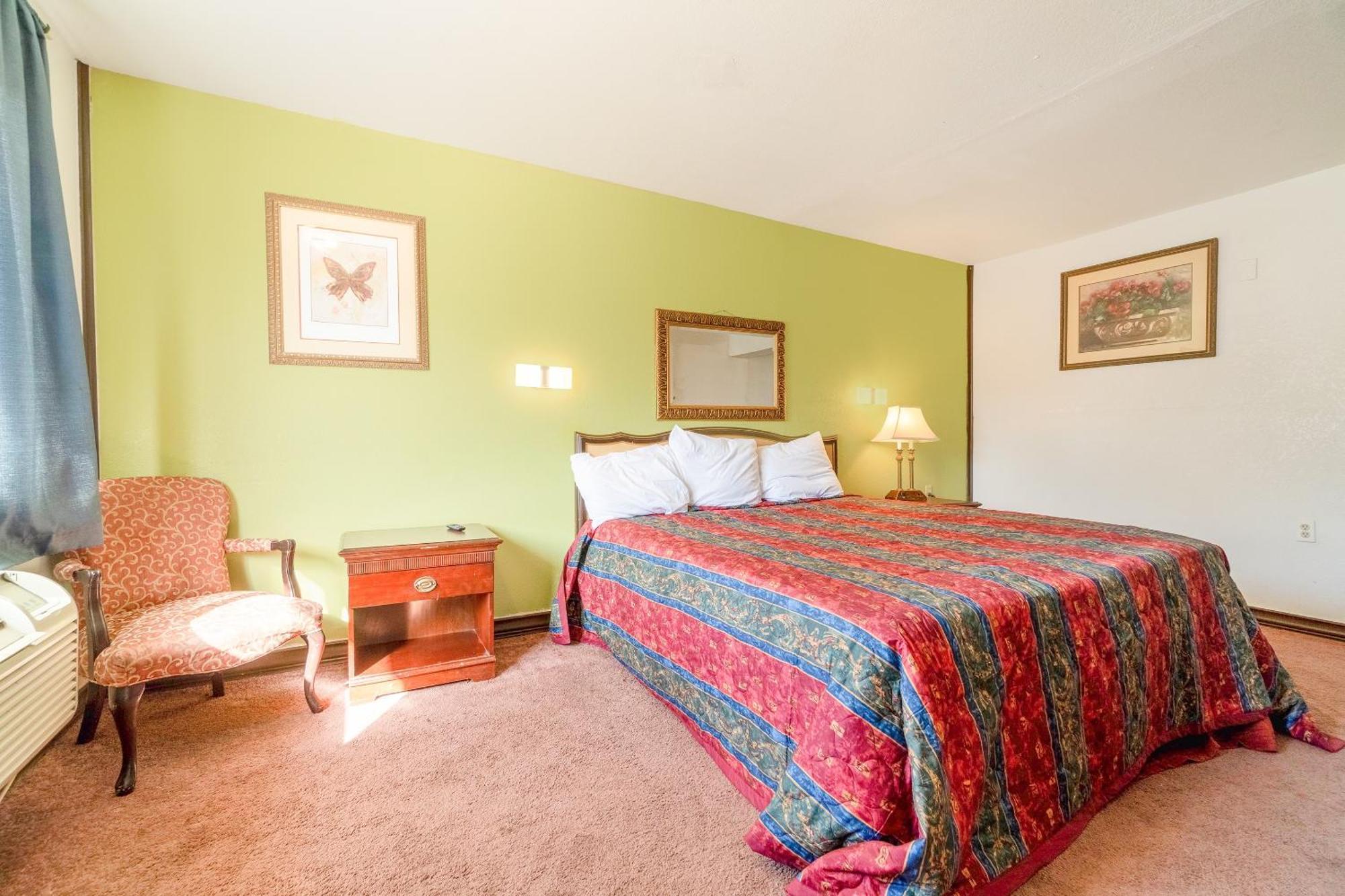 Castle Inn & Suites By Oyo Chickasha Dış mekan fotoğraf